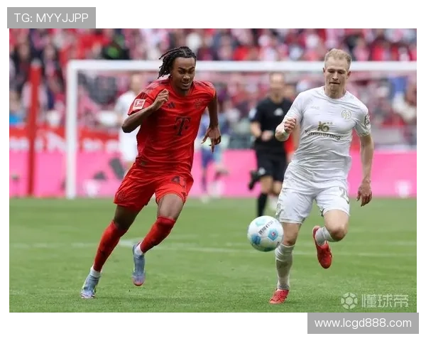 拜仁足球明星时尚穿搭解析展现球场外的魅力风采